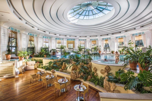 Monte Carlo Bay Hotel (Monaco)